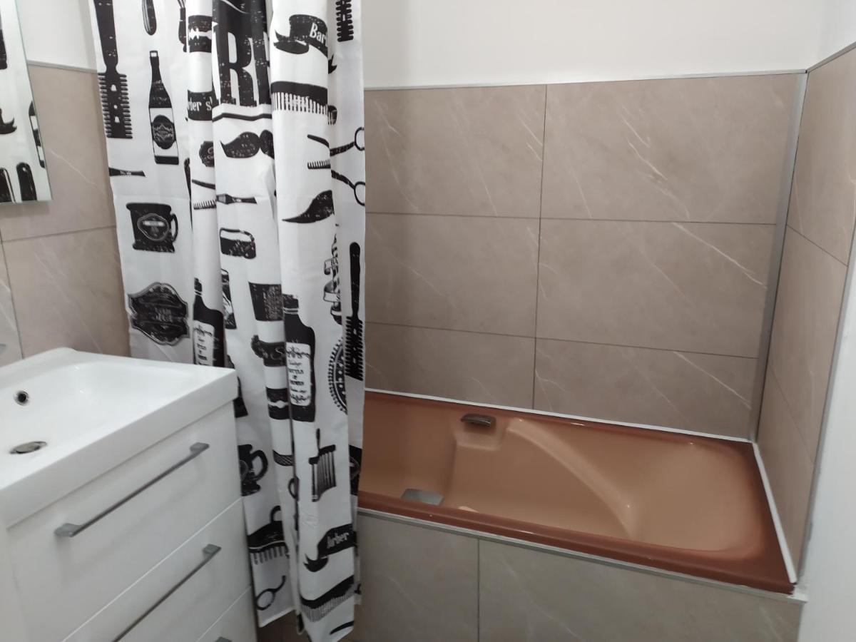 Appartamento Wilton Dinan Esterno foto
